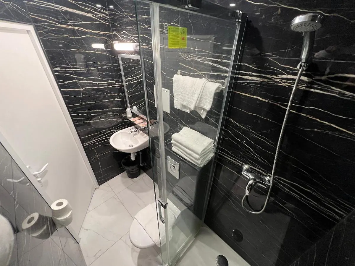 Hipotel Printania Maraichers 2* פריז